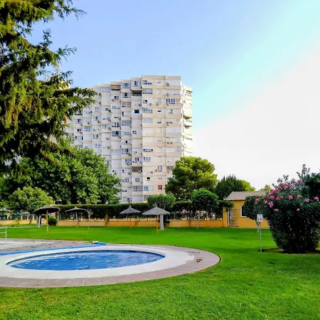 In La Colina With Pool And Gardens טורמולינוס