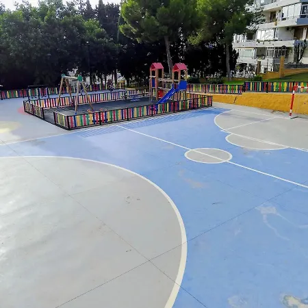 In La Colina With Pool And Gardens דירה טורמולינוס
