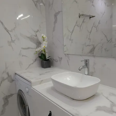 In La Colina With Pool And Gardens Apartman *