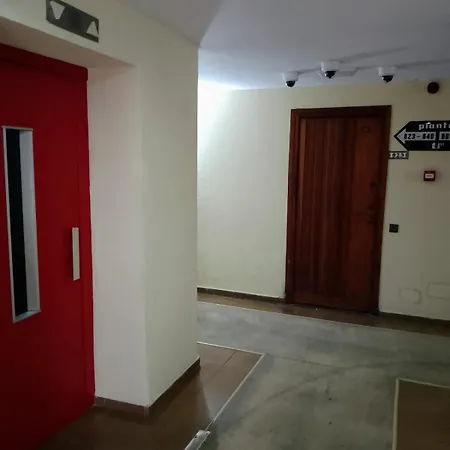 In La Colina With Pool And Gardens Apartman *