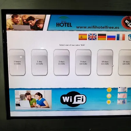 In La Colina With Pool And Gardens Lejlighed